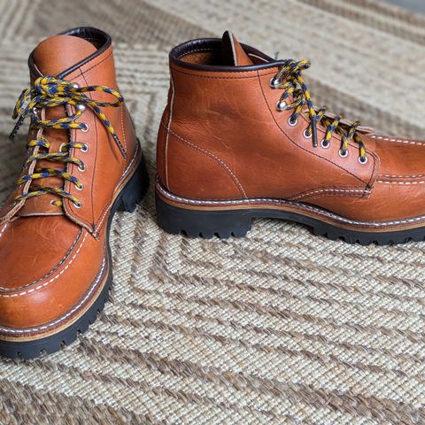 Red Wing 6-Inch Classic Moc in S.B. Foot Oro Legacy