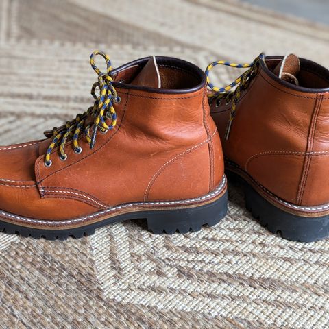 Red Wing 6-Inch Classic Moc in S.B. Foot Oro Legacy