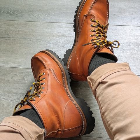Red Wing 6-Inch Classic Moc in S.B. Foot Oro Legacy
