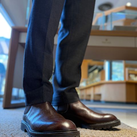 Crockett & Jones Chelsea 11 in Dark Brown Scotch Grain