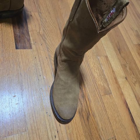 Rios of Mercedes Roper in Rios Of Mercedes / Saharah Suede