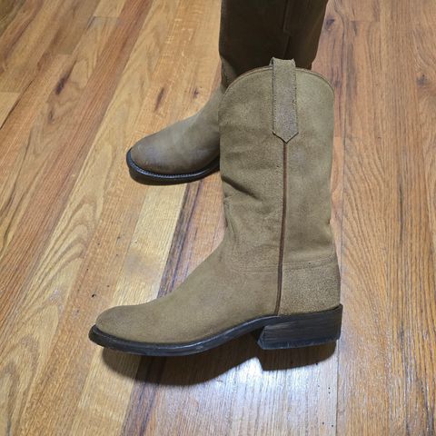 Rios of Mercedes Roper in Rios Of Mercedes / Saharah Suede