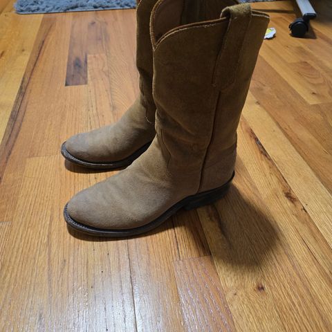 Rios of Mercedes Roper in Rios Of Mercedes / Saharah Suede