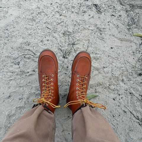 Red Wing 8-Inch Classic Moc in S.B. Foot Oro Legacy