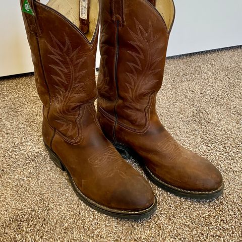 Canada West Work Western 5267 in Crazy Horse