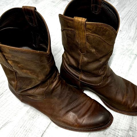 Tecovas The Earl in Cafe Goat