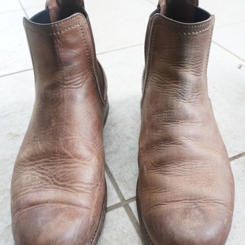 Adelante Mendoza in Desert Full Grain