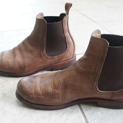 Adelante Mendoza in Desert Full Grain