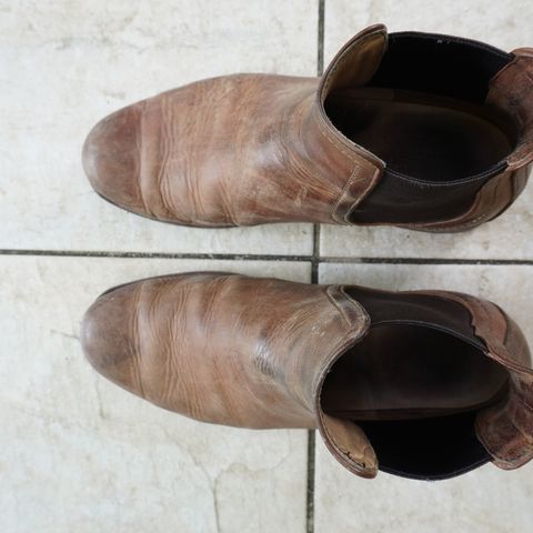 Adelante Mendoza in Desert Full Grain