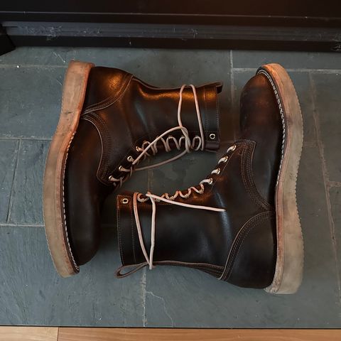 Nicks Traveler in Horween Dark Brown Waxed Flesh