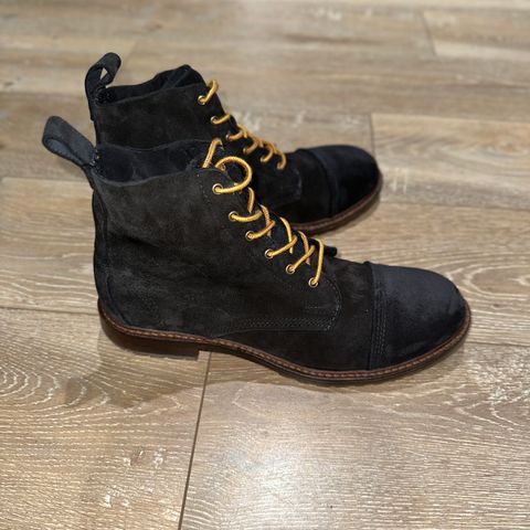 Allen Edmonds Caen in C.F. Stead Black Kudu Reverse