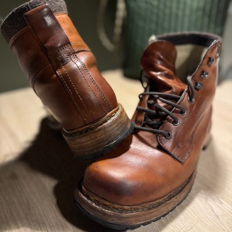 Dundas Footwear Gunnerside in Badalassi Carlo Waxy Tan Cognac