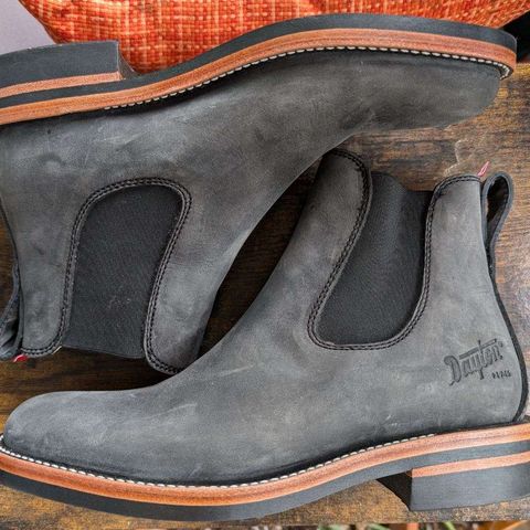 Dayton Boots Wholecut Chelsea in Charcoal Nubuck