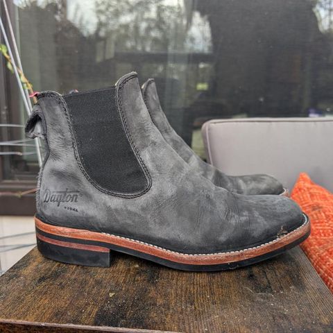 Dayton Boots Wholecut Chelsea in Charcoal Nubuck