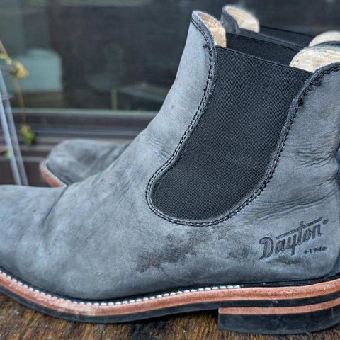 Dayton Boots Wholecut Chelsea in Charcoal Nubuck