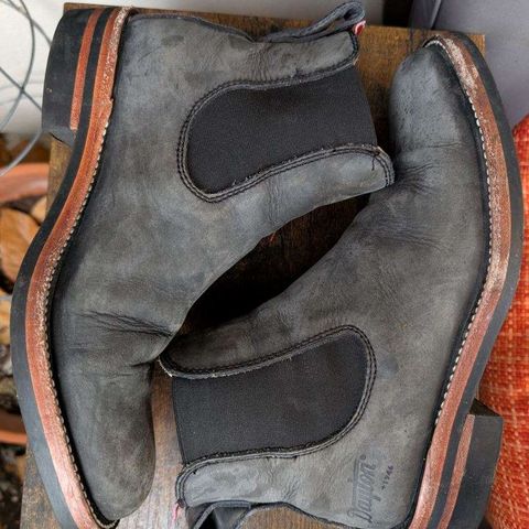 Dayton Boots Wholecut Chelsea in Charcoal Nubuck