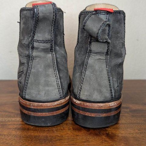 Dayton Boots Wholecut Chelsea in Charcoal Nubuck