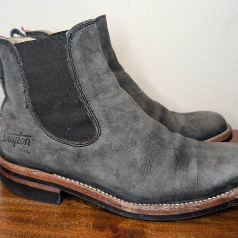 Dayton Boots Wholecut Chelsea in Charcoal Nubuck