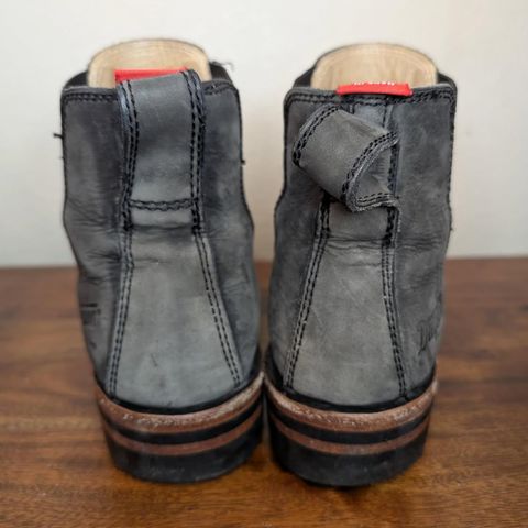 Dayton Boots Wholecut Chelsea in Charcoal Nubuck