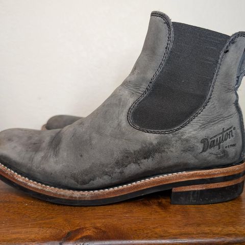 Dayton Boots Wholecut Chelsea in Charcoal Nubuck