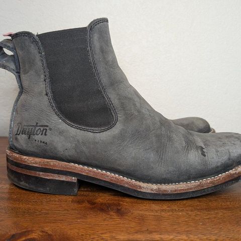 Dayton Boots Wholecut Chelsea in Charcoal Nubuck
