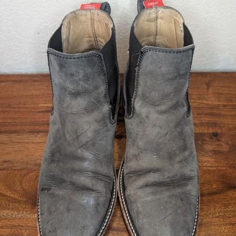 Dayton Boots Wholecut Chelsea in Charcoal Nubuck