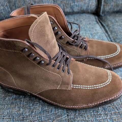 Alden Indy Boot in Snuff Suede