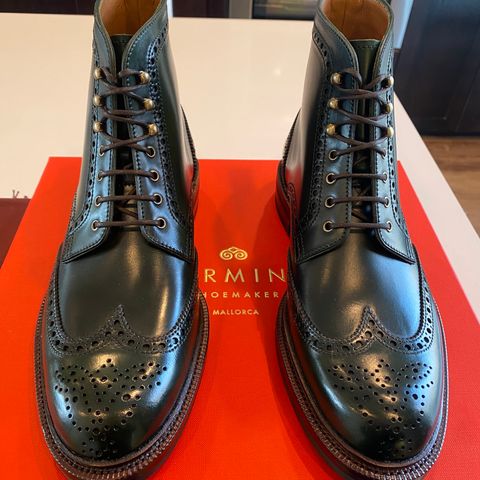 Carmina Full-Brogue Jumper Boots 80277 in Horween Green Shell Cordovan