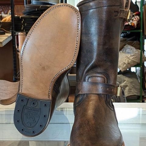 Unsung U 22-2 Engineer Boot in Horween Chelsea Horsefront