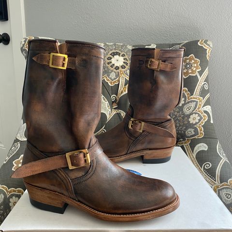 Unsung U 22-2 Engineer Boot in Horween Chelsea Horsefront
