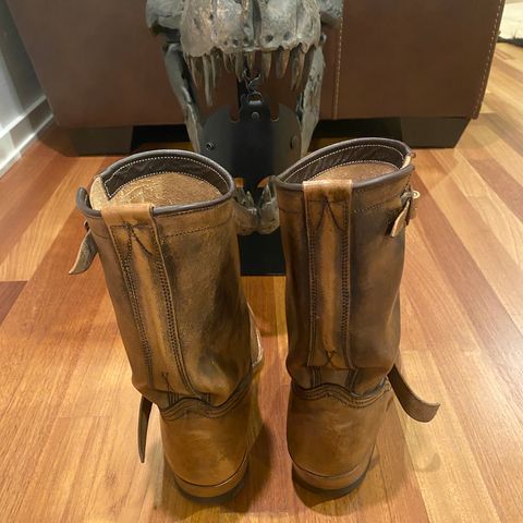 Unsung U 22-2 Engineer Boot in Horween Chelsea Horsefront