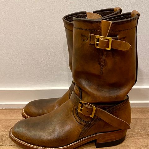 View photo of Unsung U 22-2 Engineer Boot in Horween Chelsea Horsefront