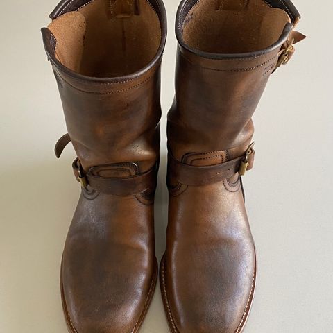 Unsung U 22-2 Engineer Boot in Horween Chelsea Horsefront