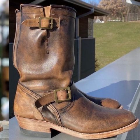 Unsung U 22-2 Engineer Boot in Horween Chelsea Horsefront