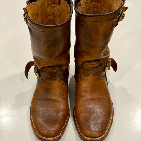 Unsung U 22-2 Engineer Boot in Horween Chelsea Horsefront