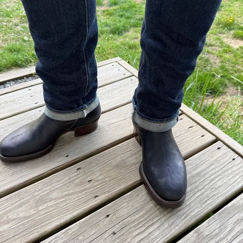 Unsung U 22-2 Engineer Boot in Maryam Natural Horsebutt Overdyed Black