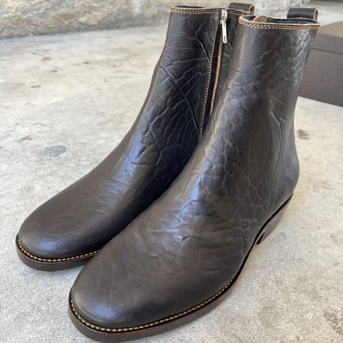 Fortis Antasena Wholecut Side-Zip in Maryam Horsebutt Washed Article with Black Overdye