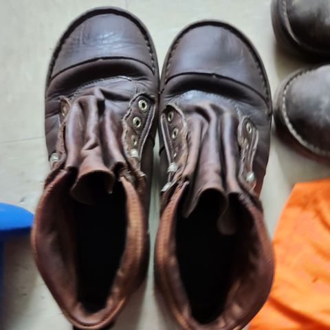 Jim Green African Ranger Barefoot Boot in Fudge Crazy Horse