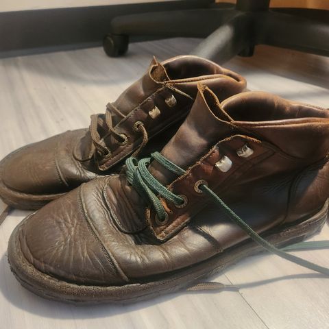 Jim Green African Ranger Barefoot Boot in Fudge Crazy Horse