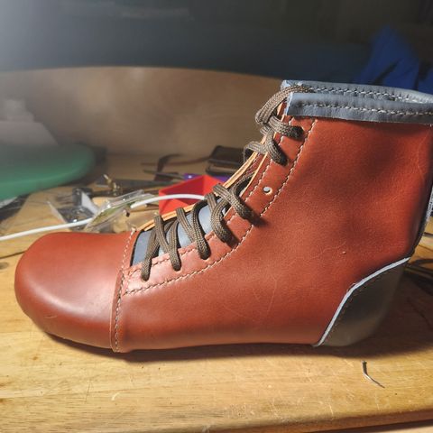 DIY Barefoot Boot in Blue Mt. Majesty Oil Tan & Light Burgundy Wildfire, Summits Edge