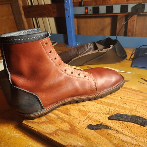 DIY Barefoot Boot in Blue Mt. Majesty Oil Tan & Light Burgundy Wildfire, Summits Edge