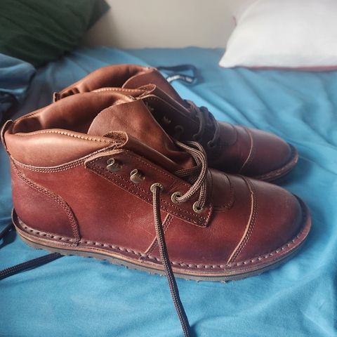Jim Green African Ranger Barefoot Boot in Hazelnut Veg Retan