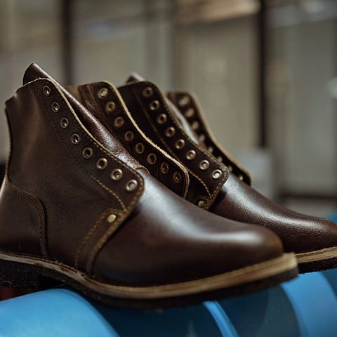 Craft & Glory Prototype Service Boot in Horween Cinnamon Waxed Flesh