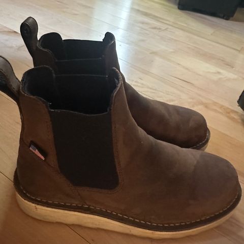 Danner Bull Run Chelsea in Brown Full Grain