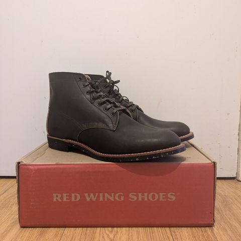 Red Wing Merchant in S.B. Foot Ebony Harness
