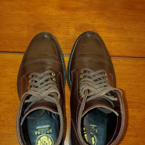 TXTURE Txture / Pacific boots in Red Wine Pull Up (local)