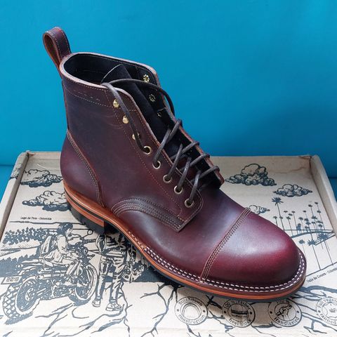 Bordon Tukano in Wickett & Craig Chestnut Oiled Latigo