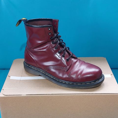 Dr. Martens 1460 in Cherry Red Smooth