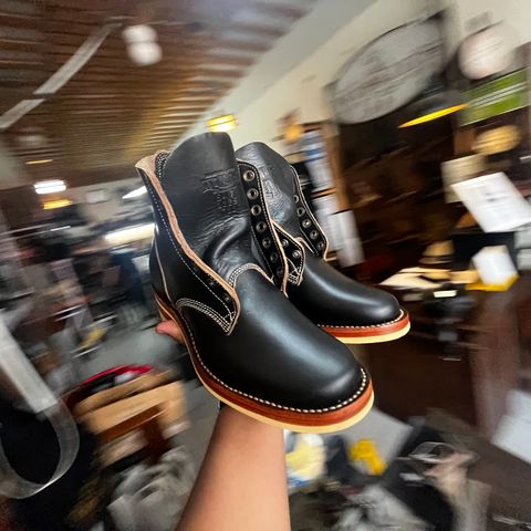 Willie's Handmade Boots Boondocker in Horween Black Chromexcel