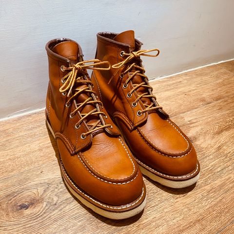 View photo of Red Wing 6-Inch Classic Moc in S.B. Foot Oro Legacy